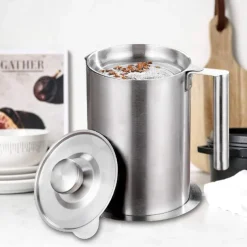 1.2 L/1.7L Stainless Steel Grease Strainer and Container - Large Oil Storage Pot Grease Keeper with Dust-Proof Lid & Easy Grip Handle - for Bacon, Kitchen Cooking or Frying Oil