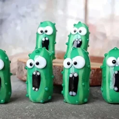 10 PCS Fun Screaming Pickles - Perfect Home Decor & Gift for Foodies and Pickle Enthusiasts, PVC, No Batteries Required