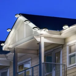 2/4 Pcs LED Solar Street Lights Outdoor Wall Lights Fence Lights 9LEDs Home Garden Outdoor Courtyard Fence Wall Decoration LED Waterproof Wall Light Garage Porch Yard Lighting