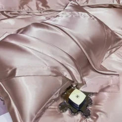 4 Pieces Satin Silk Bedding Set with Fitted Sheets Duvet Cover Sets Summer Solid Color Comforters Covers with 2 Pillowcases