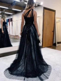 A-Line Black Prom Dresses Color Block Dress Formal Wedding Guest Sweep / Brush Train Sleeveless One Shoulder Tulle Backless with Pleats Appliques Masquerade Dress