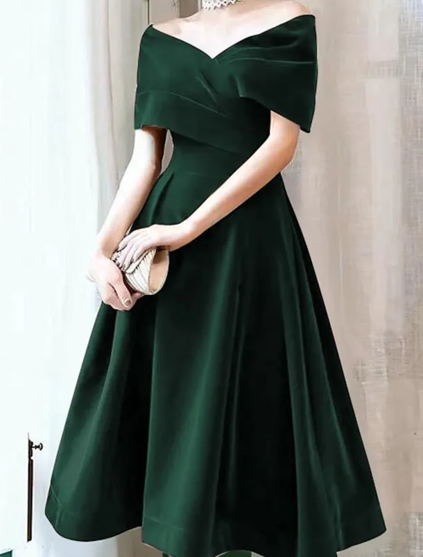 A-Line Cocktail Dresses Elegant Dress Wedding Guest Knee Length Short Sleeve Off Shoulder Velvet with Pleats Pure Color Dresses