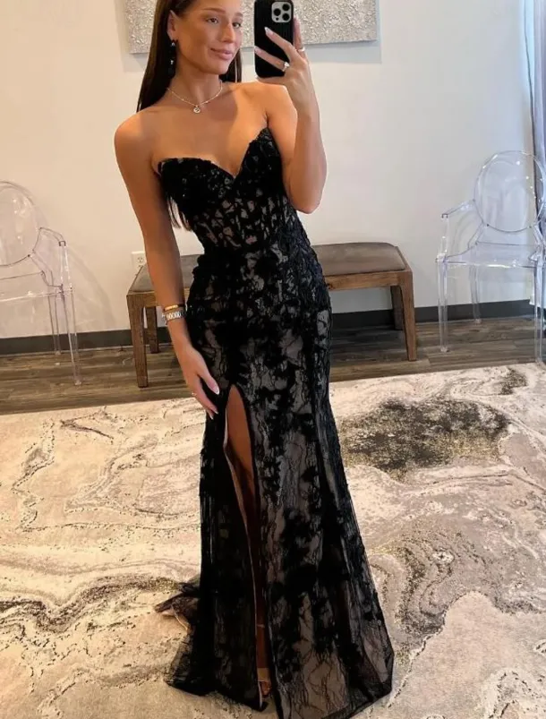 A-Line Mermaid Evening Gown Open Back Dress Graduation Prom Sweep / Brush Train Sleeveless Sweetheart Wednesday Addams Family Lace Backless with Glitter Slit Appliques Masquerade Dress