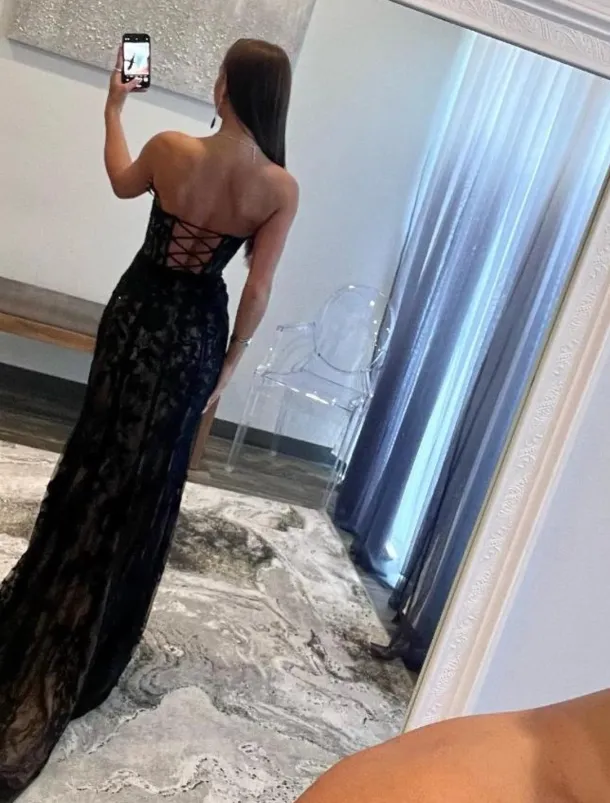 A-Line Mermaid Evening Gown Open Back Dress Graduation Prom Sweep / Brush Train Sleeveless Sweetheart Wednesday Addams Family Lace Backless with Glitter Slit Appliques Masquerade Dress