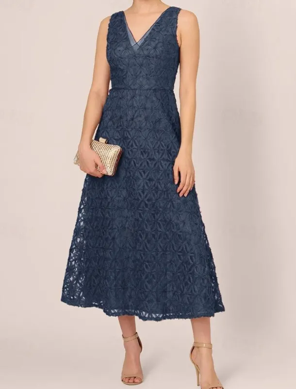 A-Line Mother of the Bride Dress Elegant Simple Minimalist V Neck Floor Length Lace Tulle Sleeveless with Ribbon Embroidered Appliques