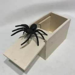 April Fool's Day Gift Startles Prank Toy Simulation Spider Wooden Box Pranks Scare Gift