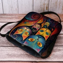 Artistic Cat Print Crossbody Bag – Vibrant Abstract Design Women's Shoulder Bag for Daily Use and Gifting