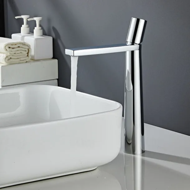 Bathroom Sink Faucet - Classic Electroplated / Painted Finishes Centerset Single Handle One HoleBath Taps