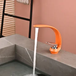 Bathroom Sink Faucet - Classic Antique Brass / Electroplated Centerset Single Handle One HoleBath Taps