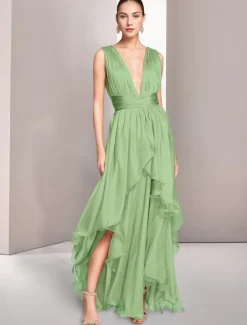 Beach Wedding A-Line Prom Dresses Elegant Dress Formal Summer Asymmetrical Sleeveless V Neck Chiffon with Ruched