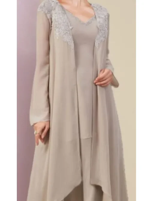 Beach Wedding Jumpsuit / Pantsuit 3 Piece Mother of the Bride Formal Wedding Guest Elegant V Neck Floor Length Chiffon Lace Sleeveless Wrap Included with Beading Appliques