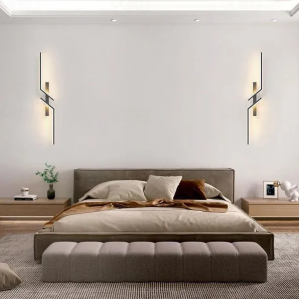 Black LED Wall Light Modern Metal Linear Wall Mounted Lamp Indoor Led Wall Sconce Lighting Long Strip Design Indoor Wall Lamp for Living Room Bedroom Porch Hallway Bathroom Bedside