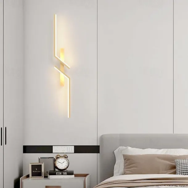 Black LED Wall Light Modern Metal Linear Wall Mounted Lamp Indoor Led Wall Sconce Lighting Long Strip Design Indoor Wall Lamp for Living Room Bedroom Porch Hallway Bathroom Bedside