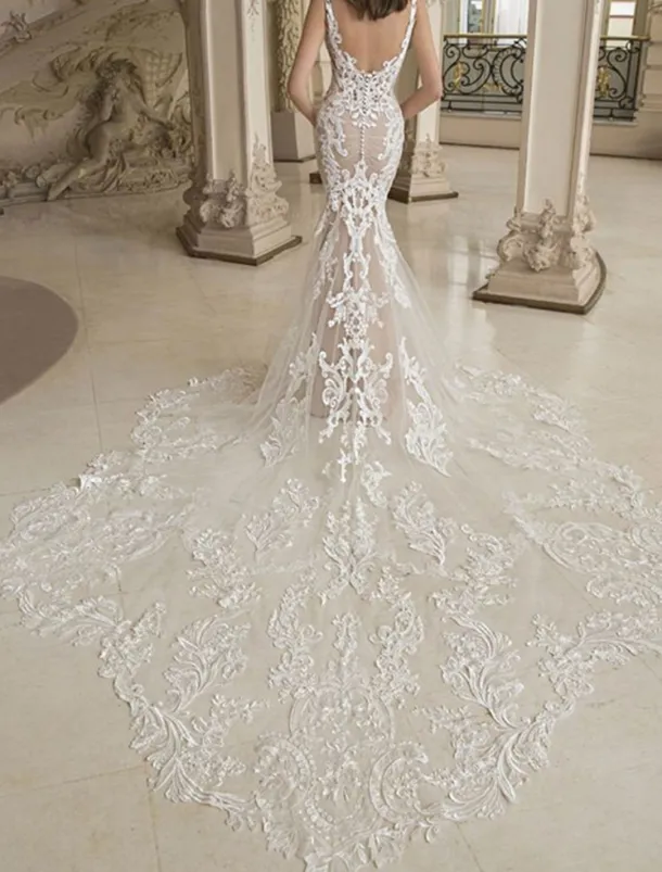 Casual Wedding Dresses Mermaid Plunge Neck Sleeveless Chapel Train Lace Bridal Gowns With Baroque Lace Applique