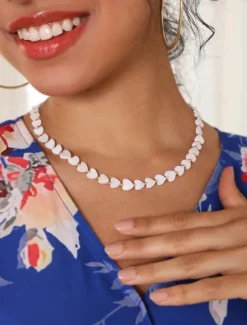 Charming Heart-Shaped Shell Necklace - Elegant Adjustable Gold Chain for Women