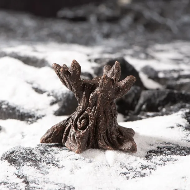 Creative Halloween decorations Scary Ghost Wizard Ghost King Skull Gravestone Decoration Easter accessories