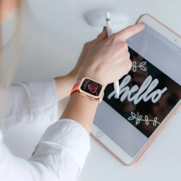 Diamond Bling Bumper Case For Apple watch 8 7 6 SE 5 41mm 45mm 44mm 40mm 42mm 38mm Accessories Protector Cover for iWatch series 2 3 4 1