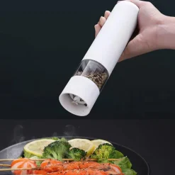 Electric Salt Pepper Grinders Stainless Steel Automatic Gravity Herb Spice Mill Automatic Pepper Grinder Battery Powered Electric Salt Grinder Adjustable Coarseness