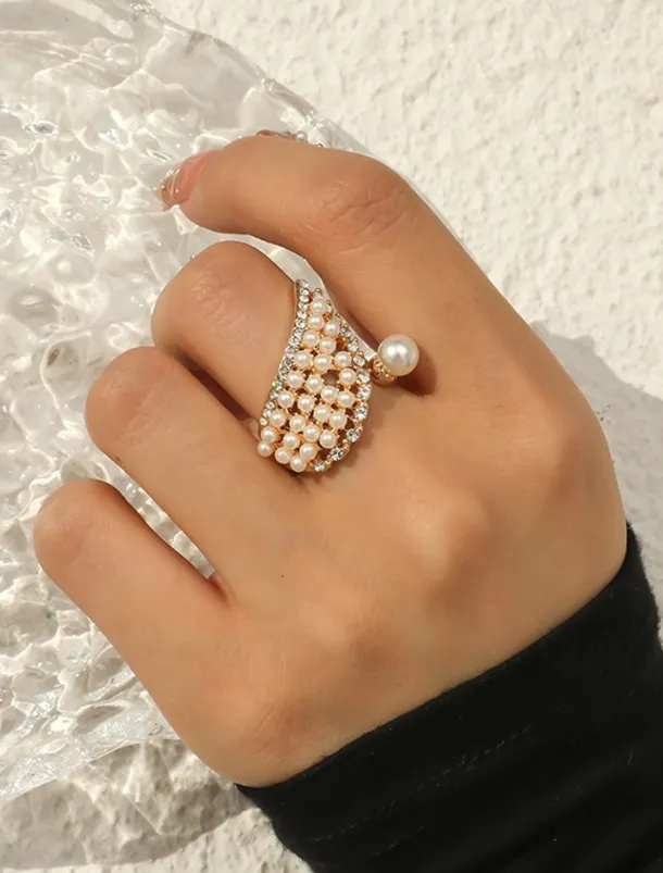 Elegant Pearl Wrap Ring for Women - Adjustable Crystal and Pearl Design, Perfect for Weddings, Engagements, and Formal Occasions