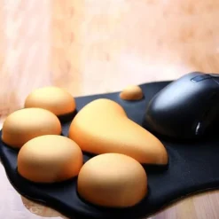 Ergonomic 3D Mouse Pad with Wrist Support Cute Cat Paw Soft Comfortable Silicone Wrist Rest Mice Mat Anti-Slip Wrist Pad for Computer Office Computer Game