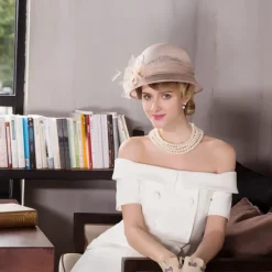 Fascinators Hats Flax Feather Bowler / Cloche Hat Sun Hat Top Hat Wedding Casual Kentucky Horse Race Ladies Day Romantic Wedding Princess With Headpiece Headwear dress to impress