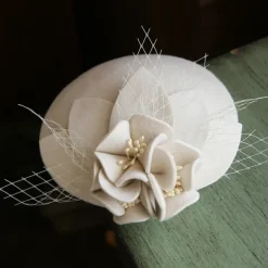 Fascinators Kentucky Derby Hat Wool Bucket Hat Horse Race Ladies Day Melbourne Cup Flower Elegant With Floral Tulle Headpiece Headwear