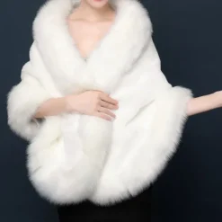 Faux Fur Wraps Shawls Women's Wrap Pure Elegant Sleeveless Terylene Wedding Wraps With Feathers / Fur For Wedding Fall & Winter