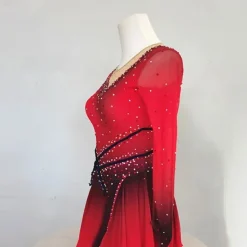 Figure Skating Dress Women's Girls' Ice Skating Dress Red High Elasticity Training Competition Skating Wear Classic Crystal / Rhinestone Long Sleeve Ice Skating Figure Skating