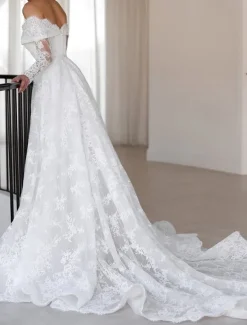Floral Chantilly Lace Applique Beach Wedding Dress Elegant Off Shoulder Boho Wedding Dresses A-Line Long Sleeve Chapel Train Bridal Gowns Scalloped Hems with Satin Belt 2025