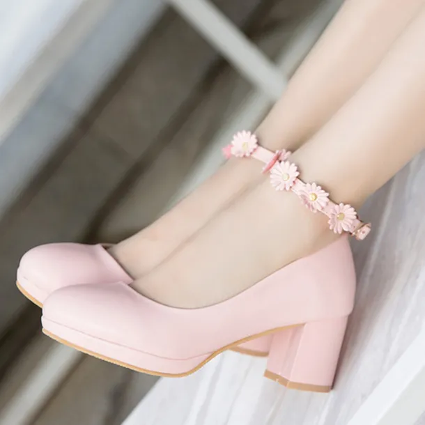 Girls' White Block Heel Dress Shoes with Daisy Flower Ankle Strap - Cute Formal Mary Jane Pumps for Special Occasions