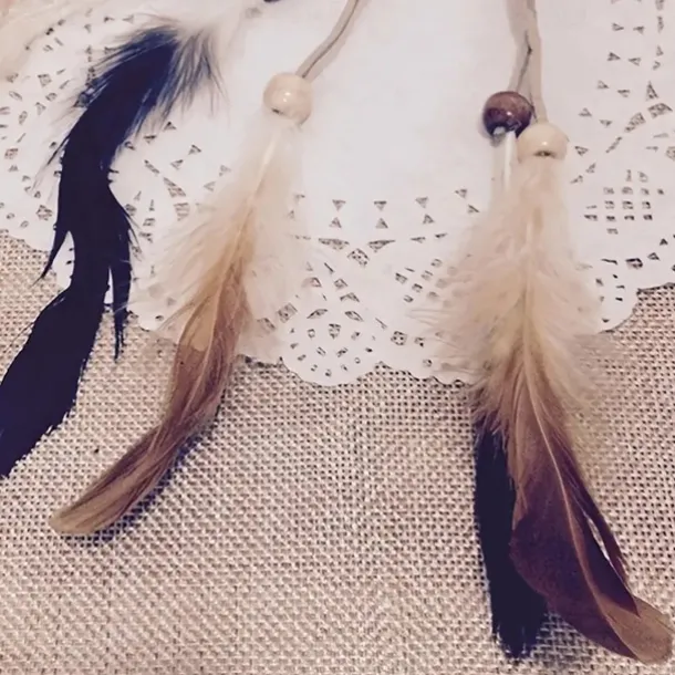 Gorgeous Boho Feather Dreamcatcher Headband - A Must-Have Hair Accessory for the Stylish Woman!