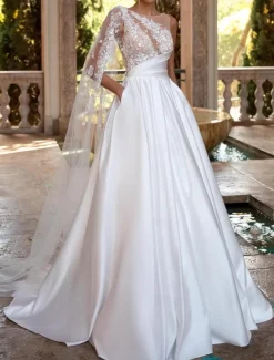 Hall Vintage Open Back Royal Style Wedding Dresses Ball Gown Off Shoulder V Neck Regular Straps Chapel Train Satin Bridal Gowns With Pleats Ruched