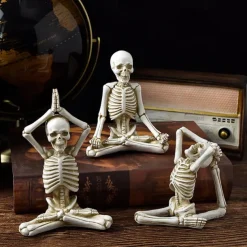 Halloween Yoga skeleton figure decoration with skull resin craft knickknacks