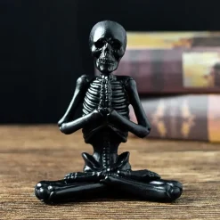 Halloween Yoga skeleton figure decoration with skull resin craft knickknacks