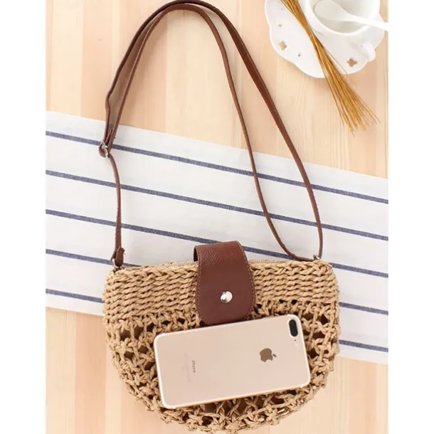Handwoven Straw Crossbody Bag with Leather Closure - Casual Summer Beach Accessory for Women