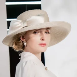 Hats Polyester Fiber Bowler / Cloche Hat Straw Hat Sun Hat Wedding Casual Elegant Wedding With Bowknot Headpiece Headwear