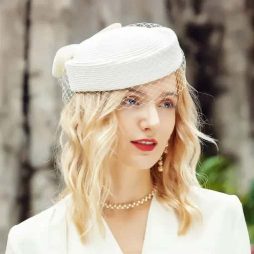 Hats Tulle Fiber Bowler / Cloche Hat Straw Hat Wedding Tea Party Elegant Wedding With Bowknot Tulle Headpiece Headwear