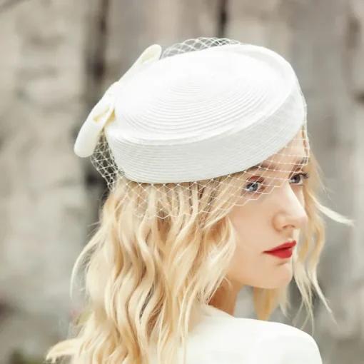 Hats Tulle Fiber Bowler / Cloche Hat Straw Hat Wedding Tea Party Elegant Wedding With Bowknot Tulle Headpiece Headwear