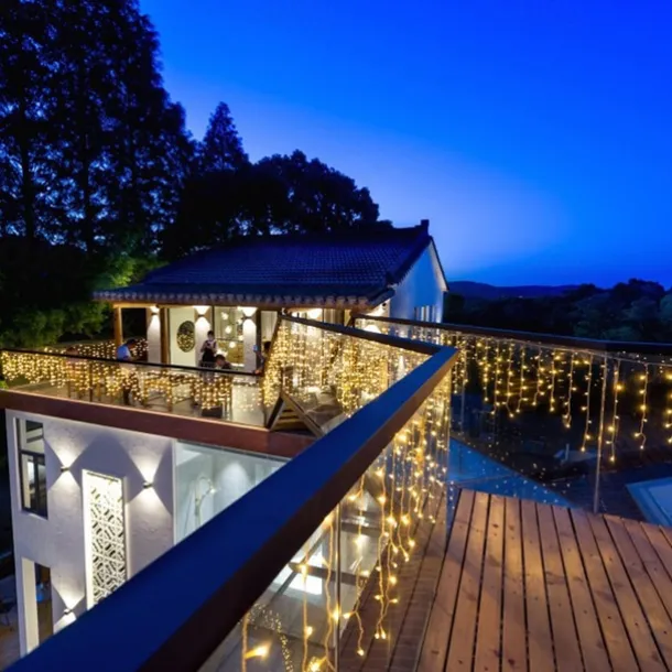 Icicle Dripping Curtain String Fairy Lights 4M - 120 LED Christmas Outdoor Window Decorations for Fairy Xmas Garden & Party Decor