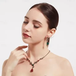 Jewelry Set Two-piece Suit Green Rhinestone Chrome 1 Necklace Earrings Women's Elegant Vintage Fashion Vintage Style Classic Jewelry Set For Wedding Party Valentine's Day