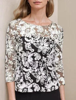 Jumpsuit / Pantsuit Floral Piping Lace Mother of the Bride Dress Elegant Simple Casual Crew Neck Ankle Length Crepe Lace 3/4 Length Sleeve