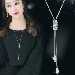 Korean Version Of Autumn And Winter Crystal Sweater Chain Necklace Wholesale High-end Women's Long Chain Versatile Tassel Pearl Pendant With Accessories
