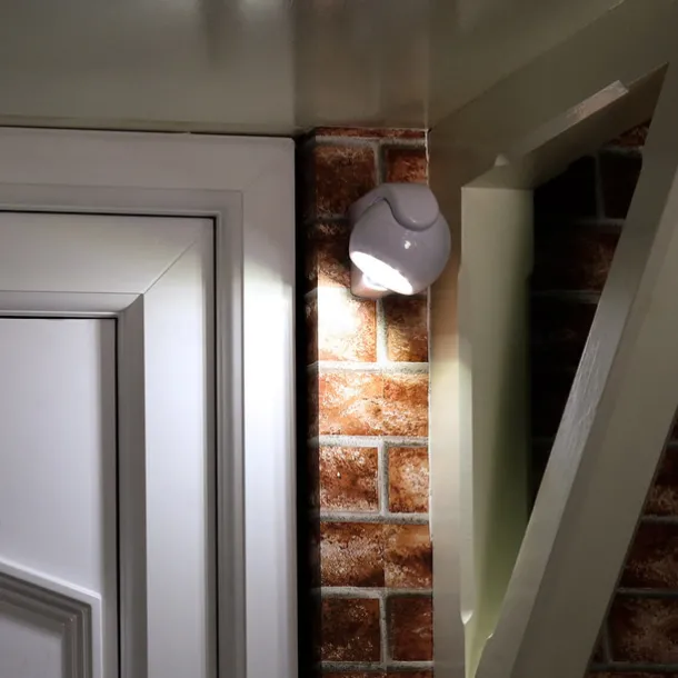 LED Motion Sensor Light , Battery Powered Motion Sensor Lights Wireless 9 LED Motion Spotlight Indoor And Outdoor, Garden Motion Sensor Security LED Light Lamp