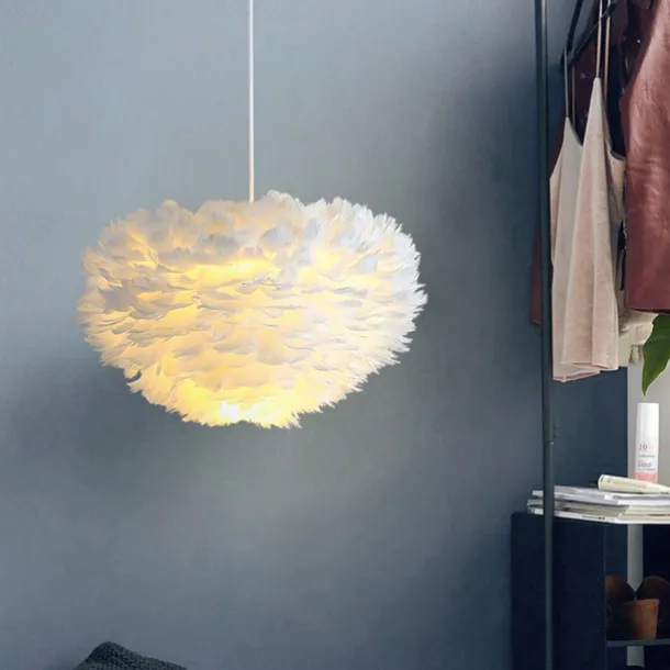 LED Pendant Light Chandelier White Ostrich Feather Bouquet Pendant Light Romantic Mounted Lighting Fixture for Restaurant Bedroom Chain Adjustable 110-240V