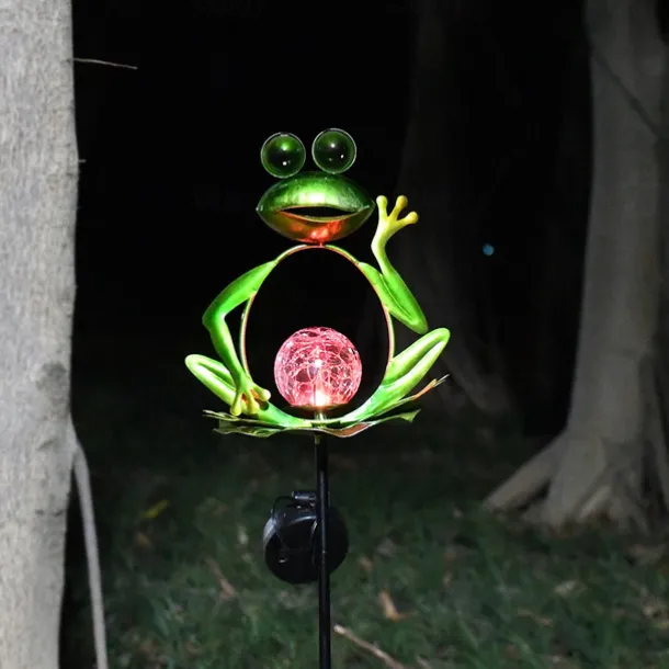 LED Solar Landscape Lights Frog Iron Crackle Ground Lamp Outdoor Garden Patio Animal Decoration Waterproof Auto On/Off Yard Pound Solar Light(Warm White / Multi Color)for Halloween