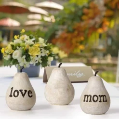 Love Mom Pear Sculpture Mother's Day Birthday Gift Home Decoration Resin Craft