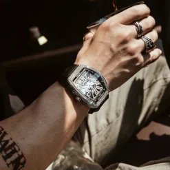 Men Quartz Watch Creative Outdoor Fashion Wristwatch Calendar Waterproof Decoration Leather Watch
