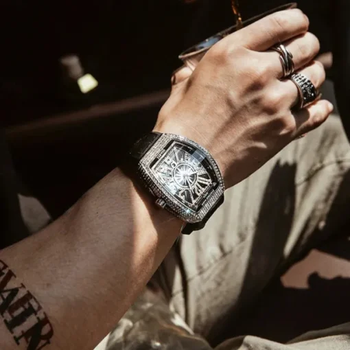 Men Quartz Watch Creative Outdoor Fashion Wristwatch Calendar Waterproof Decoration Leather Watch