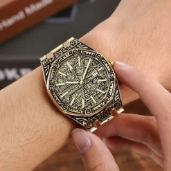 Men Quartz Watch Wrist Watch Calendar Large Dial Waterproof Alloy Watch