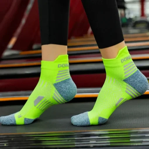 Men's 1 Pair Socks Crew Socks Anti-slip Socks Running Socks Black Navy Blue Color Stripes Spring, Fall, Winter, Summer